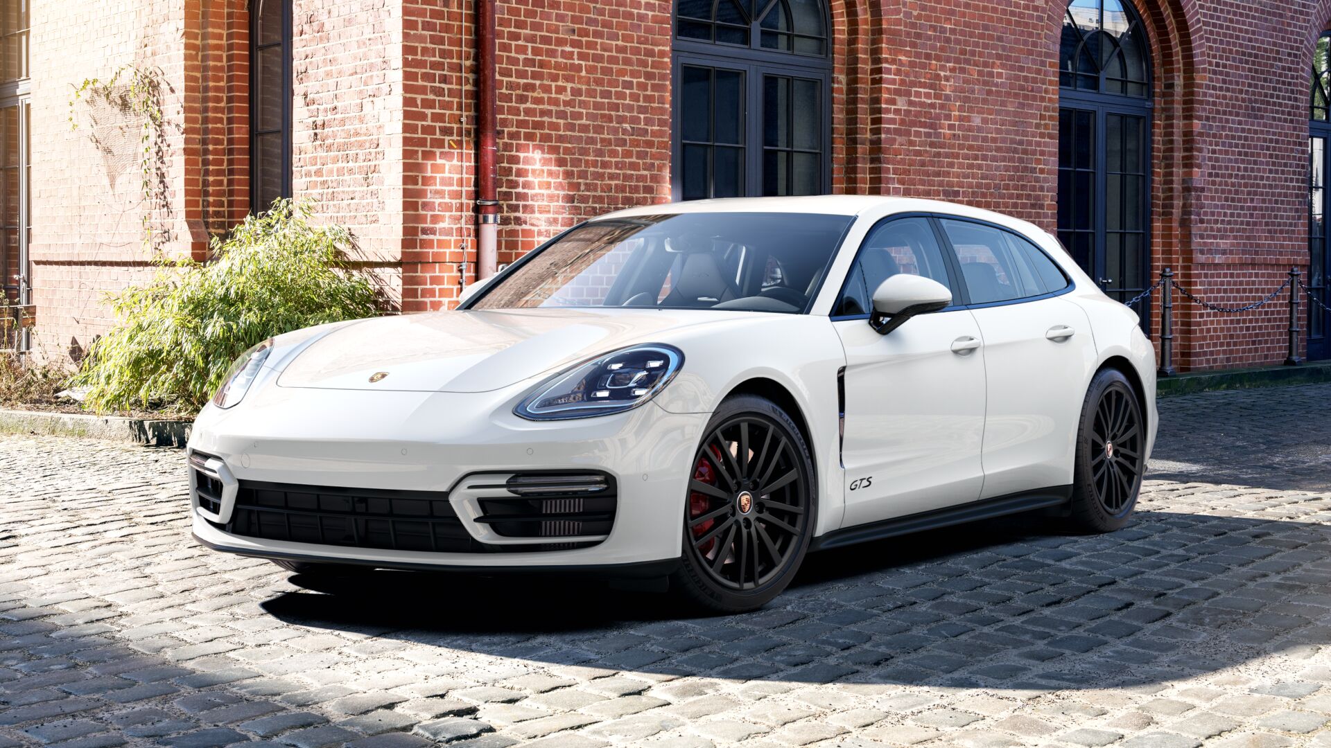 Harga Porsche Panamera Terbaru, Spesifikasi dan Interior 2022!